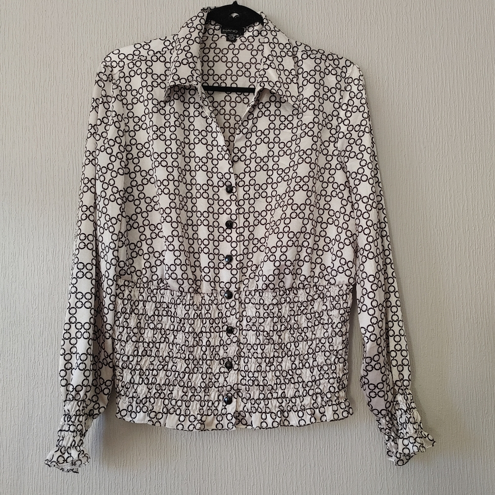 Piano Long Sleeve Blank and White Blouse Size L